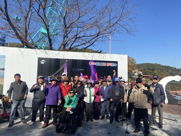 보라매회 3차 나들이 단체사진 두번째