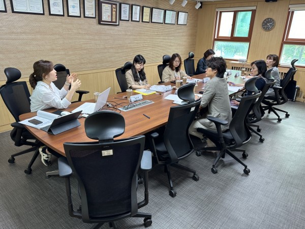 기획정책연구팀 김은화 팀장이 사업 소개를 진행하고 있다.