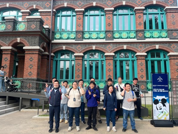 돈덕전 단체사진