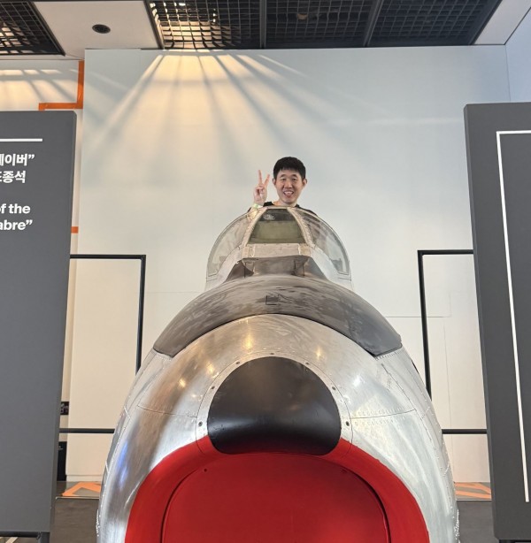 비행기에 탑승한 사진