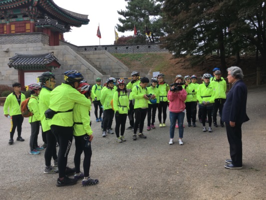 2017년 11월 2일 발달장애인 가족을 대상으로 실시한 가족힐링자전거 "불새" 사진