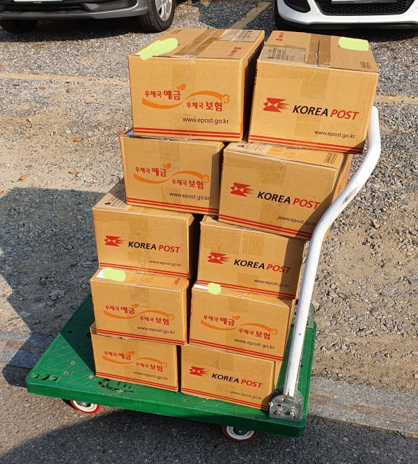 이렇게 완성된 고객평가단 회의 자료는 고객평가단분들께 발송되었습니다.
코로나19로 회의 진행방법은 이전과 달라졌지만, 본관에서는 고객님들과 소통하기 위해 노력하고 있습니다.
항상 고객님과 소통하는 남부장애인복지관이 되겠습니다.감사합니다 :D