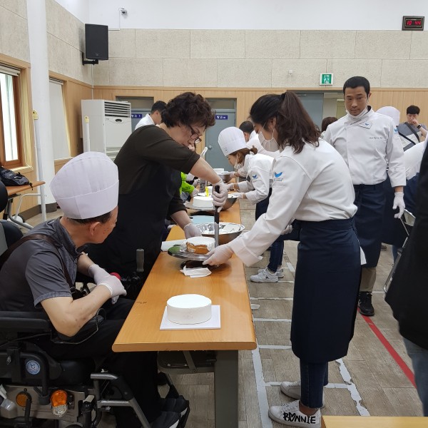 SPC식품과학대학 케익만들기 행사실시 사진