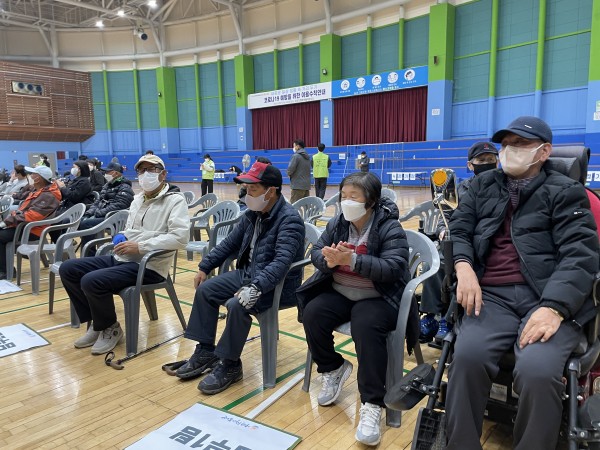 개회식 기다리며1